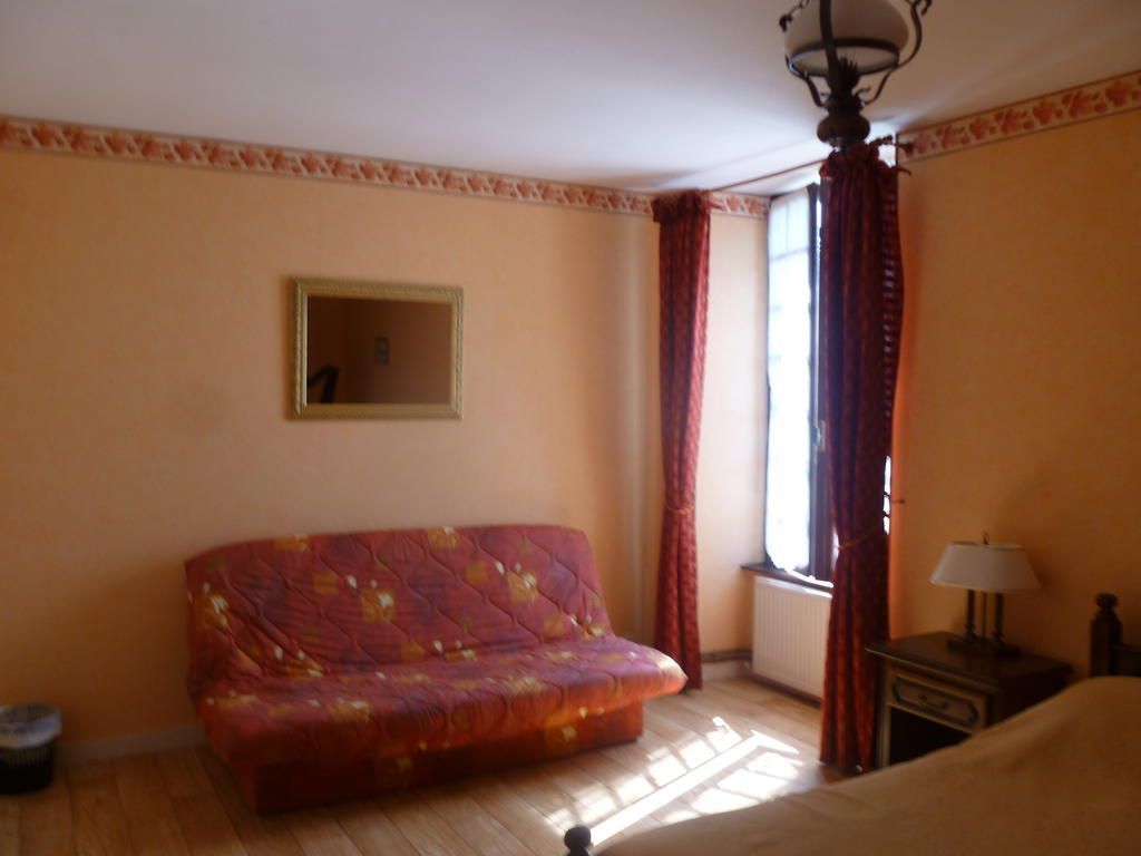 Bed and Breakfast Les Champs De Roz Roz-Landrieux Zimmer foto